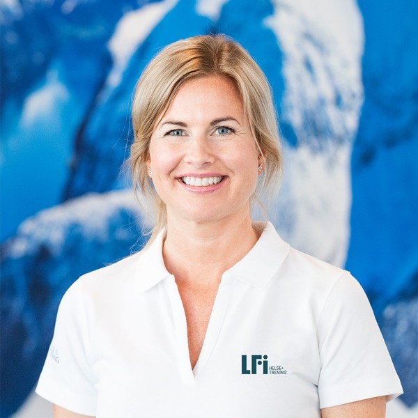 Jannicke Fjeldstad, fysioterapeut og spesialist i idrettsfysioterapi ved LFI Helse+Trening i Lillestrøm – tilbyr behandling og oppfølging innen idrettsskader og rehabilitering.